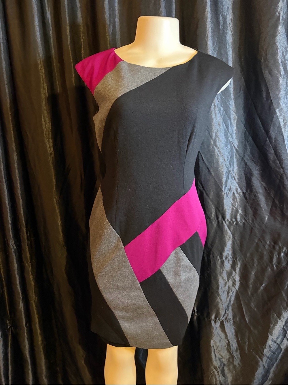 Maggy London Black, Magenta & Gray Colorblock Mini Dress
